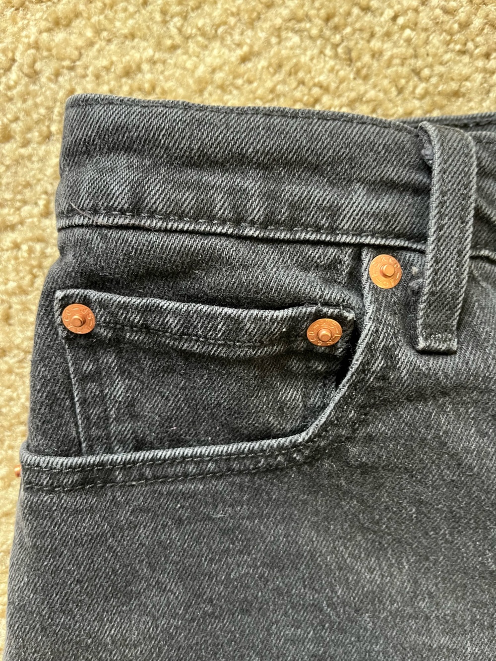 Levi’s Premium Ribcage black denim Jean shorts - Picture 11 of 12
